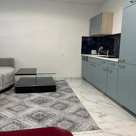 Thelabel Residences Frankfurt - Basement Studio, Shared Bathroom Appartement
